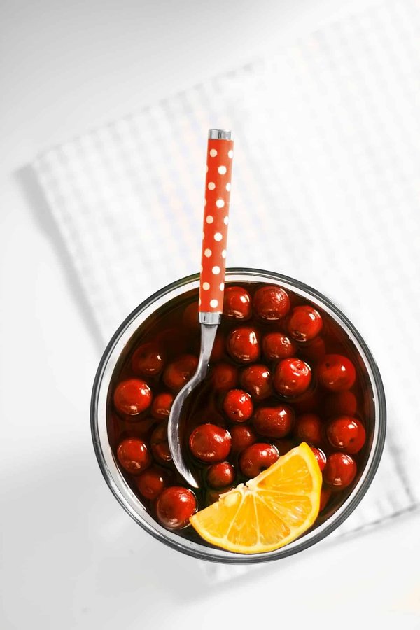 Quelles variétés de fraises sont idéales pour une culture verticale sur un balcon ombragé ?