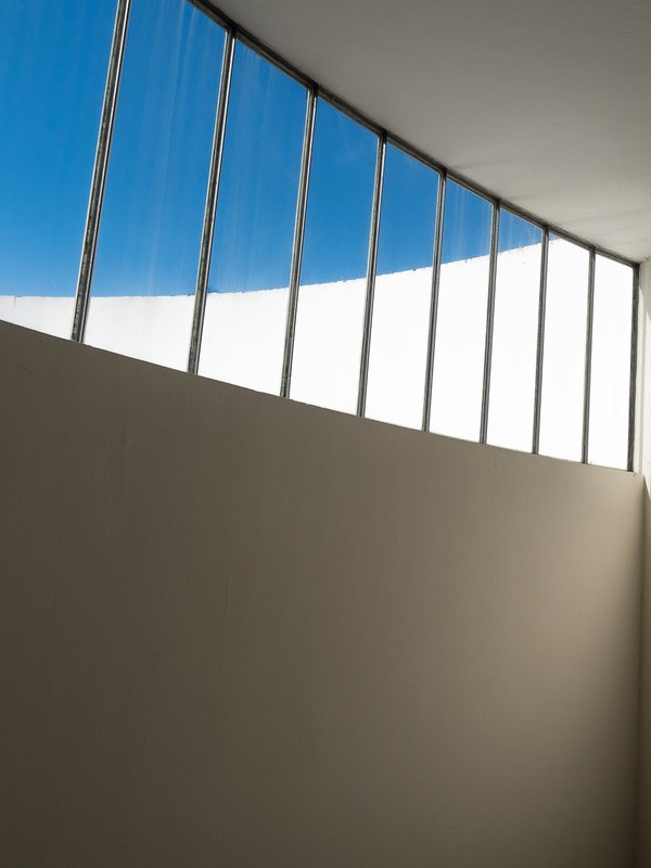 Comment appliquer un enduit décoratif à effet béton sur un plan de travail de cuisine?